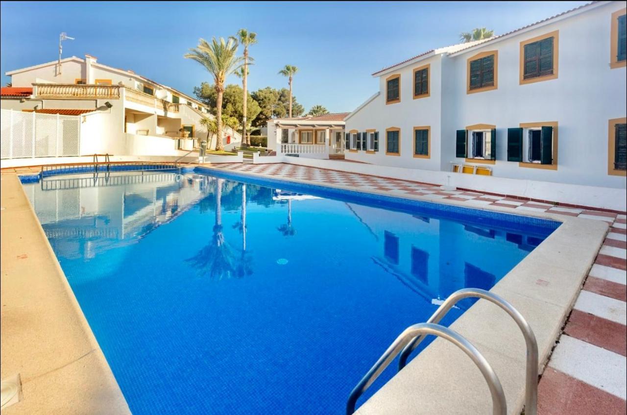 Bonito Apartamento Con Terraza, Jardin Y Piscina Cala en Bosc Exterior photo