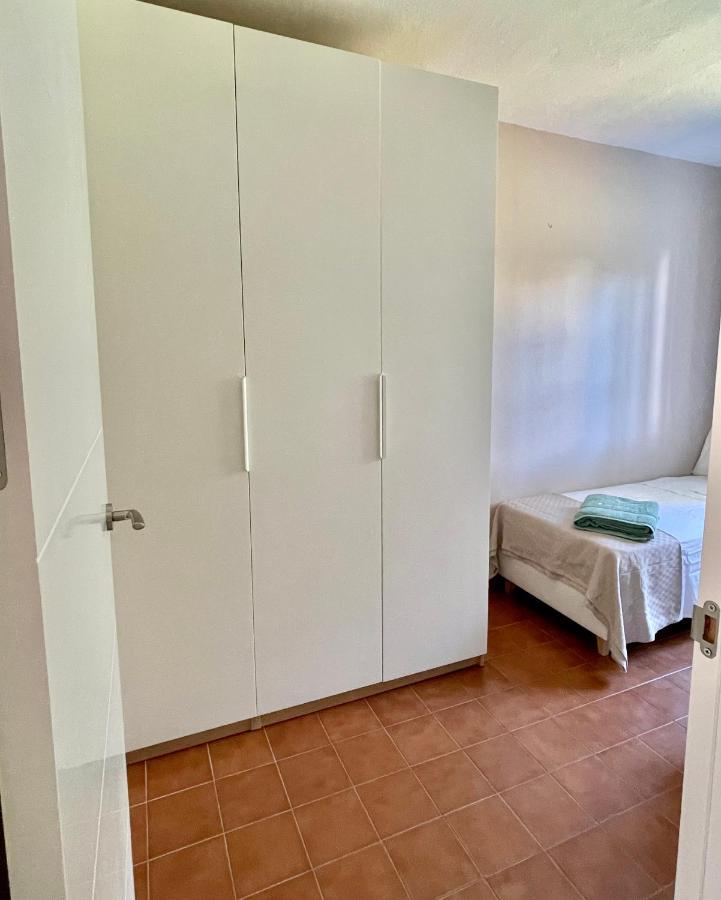 Bonito Apartamento Con Terraza, Jardin Y Piscina Cala en Bosc Exterior photo