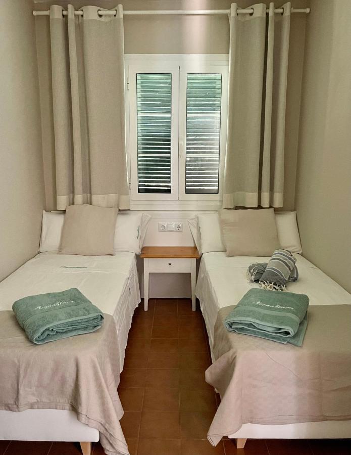 Bonito Apartamento Con Terraza, Jardin Y Piscina Cala en Bosc Exterior photo