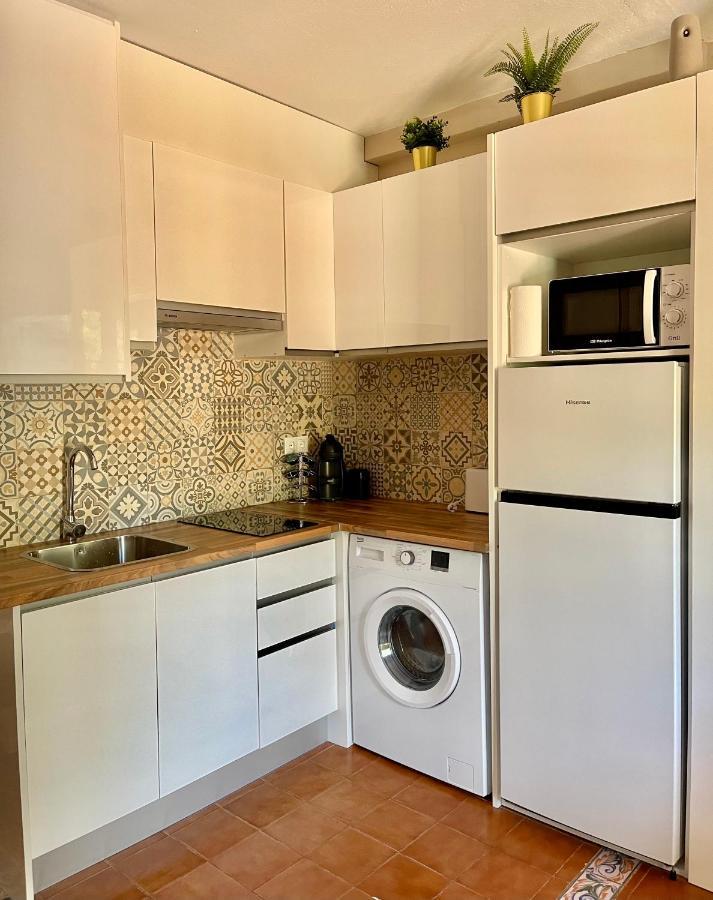 Bonito Apartamento Con Terraza, Jardin Y Piscina Cala en Bosc Exterior photo